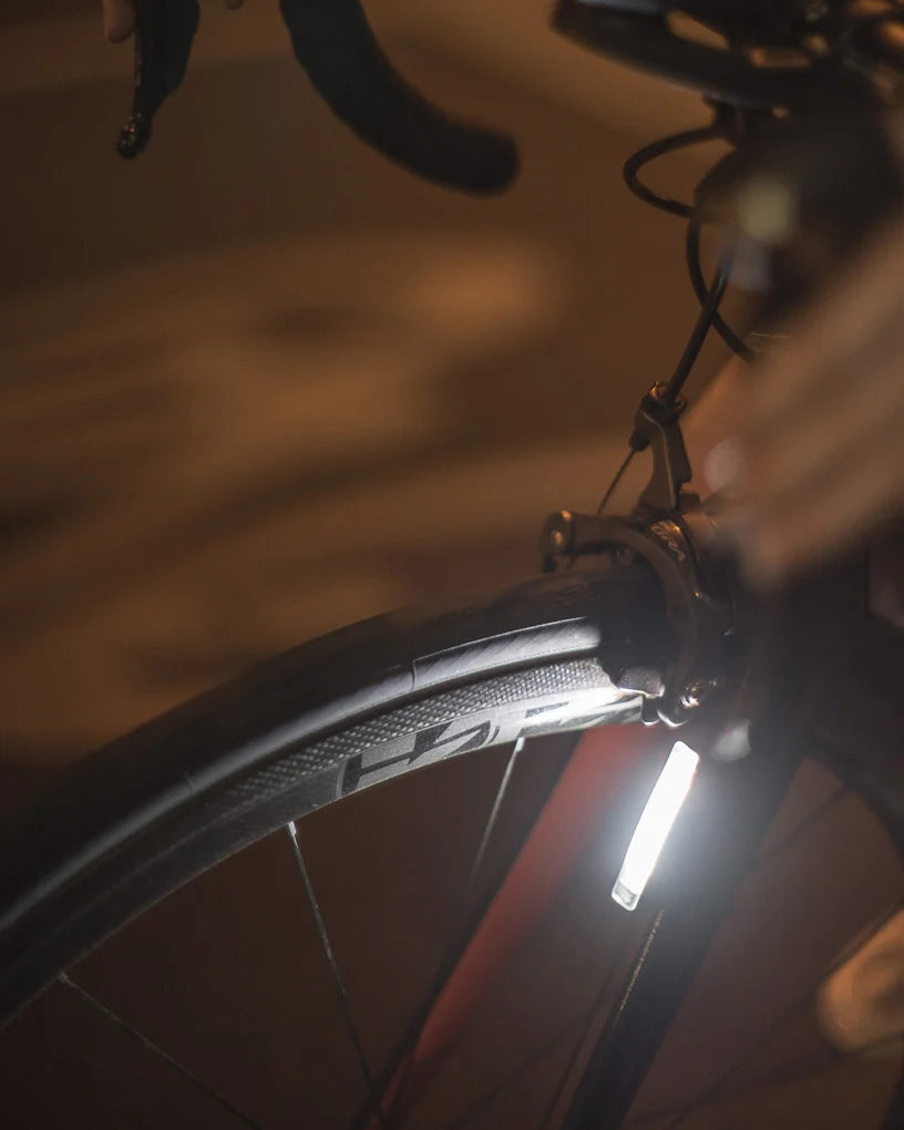 Éclairage avant pour vélo Plus - Knog